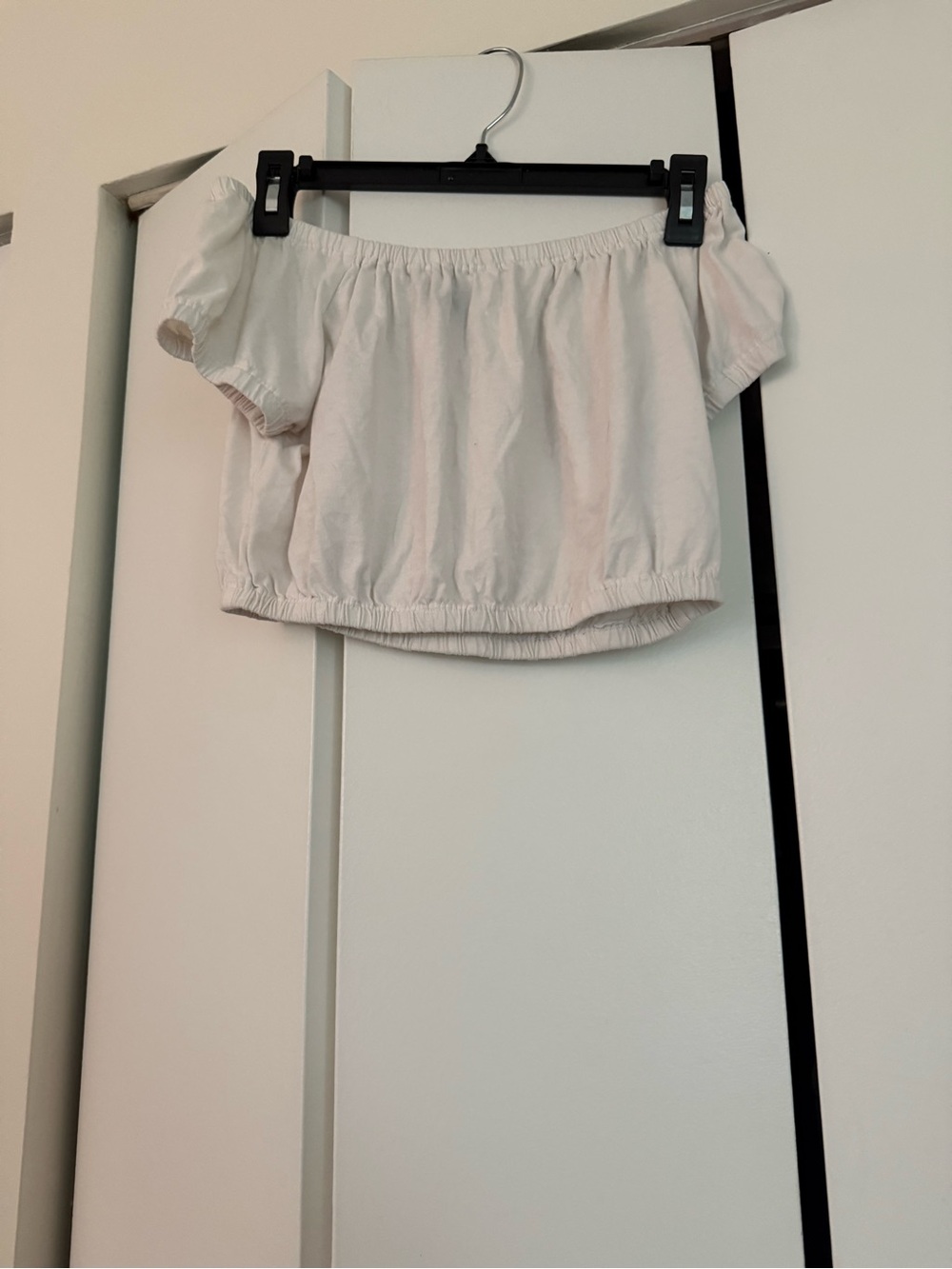 Forever 21 White Off-Shoulder Crop Top